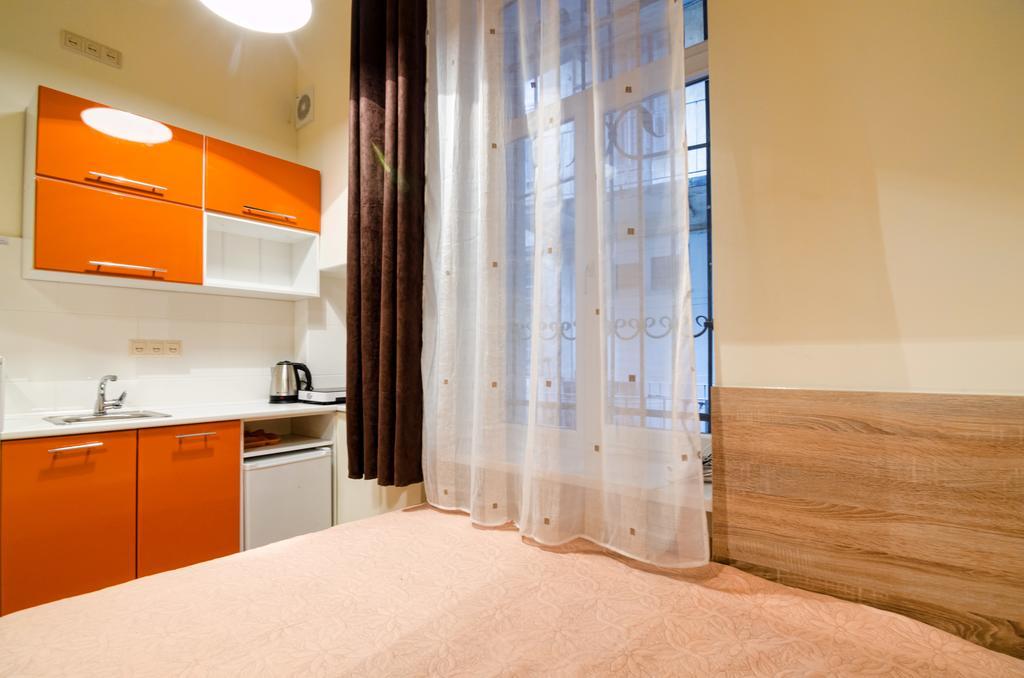 Economy Apartment On Rappoporta 7A-1 Lviv Extérieur photo